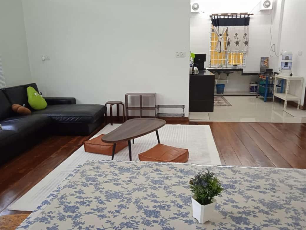 La Wood Homestay Kampung Kuala Besut Buitenkant foto