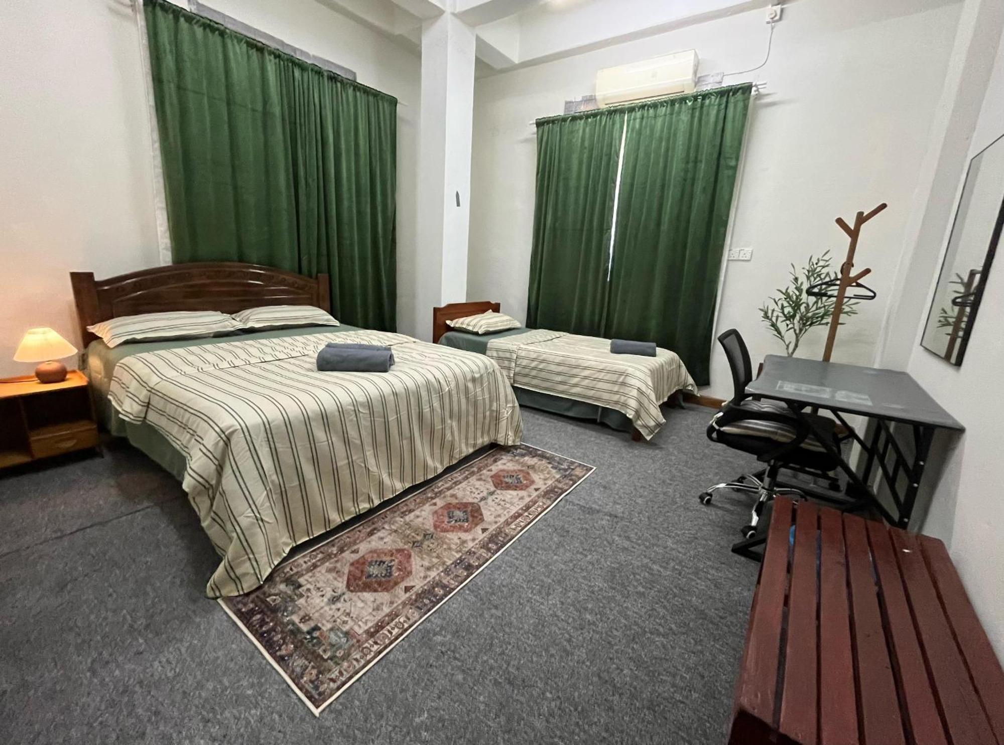 La Wood Homestay Kampung Kuala Besut Buitenkant foto
